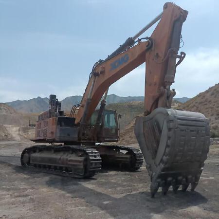 徐工XE700D履带式挖掘机