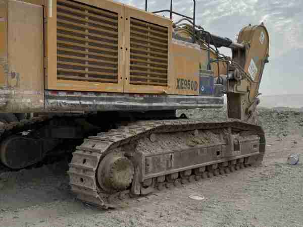 徐工XE900D履帶式挖掘機