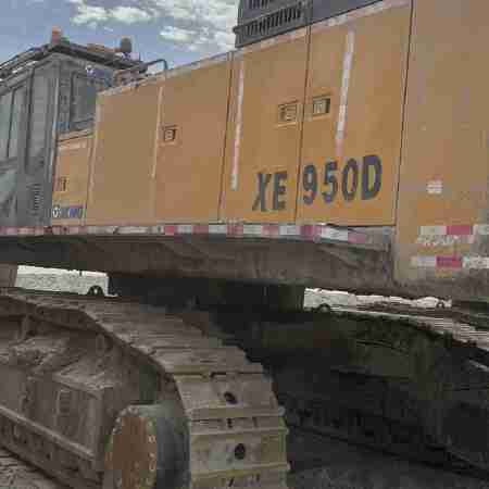 徐工XE900D履带式挖掘机