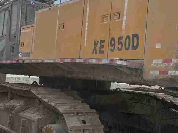 徐工XE900D履帶式挖掘機