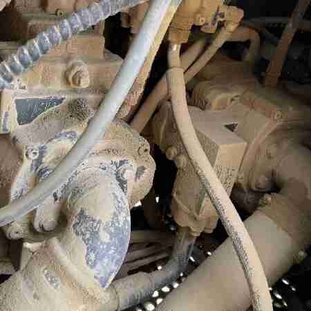 徐工XE900D履带式挖掘机