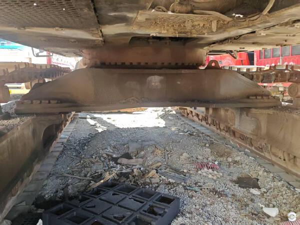 徐工XE900D履帶式挖掘機