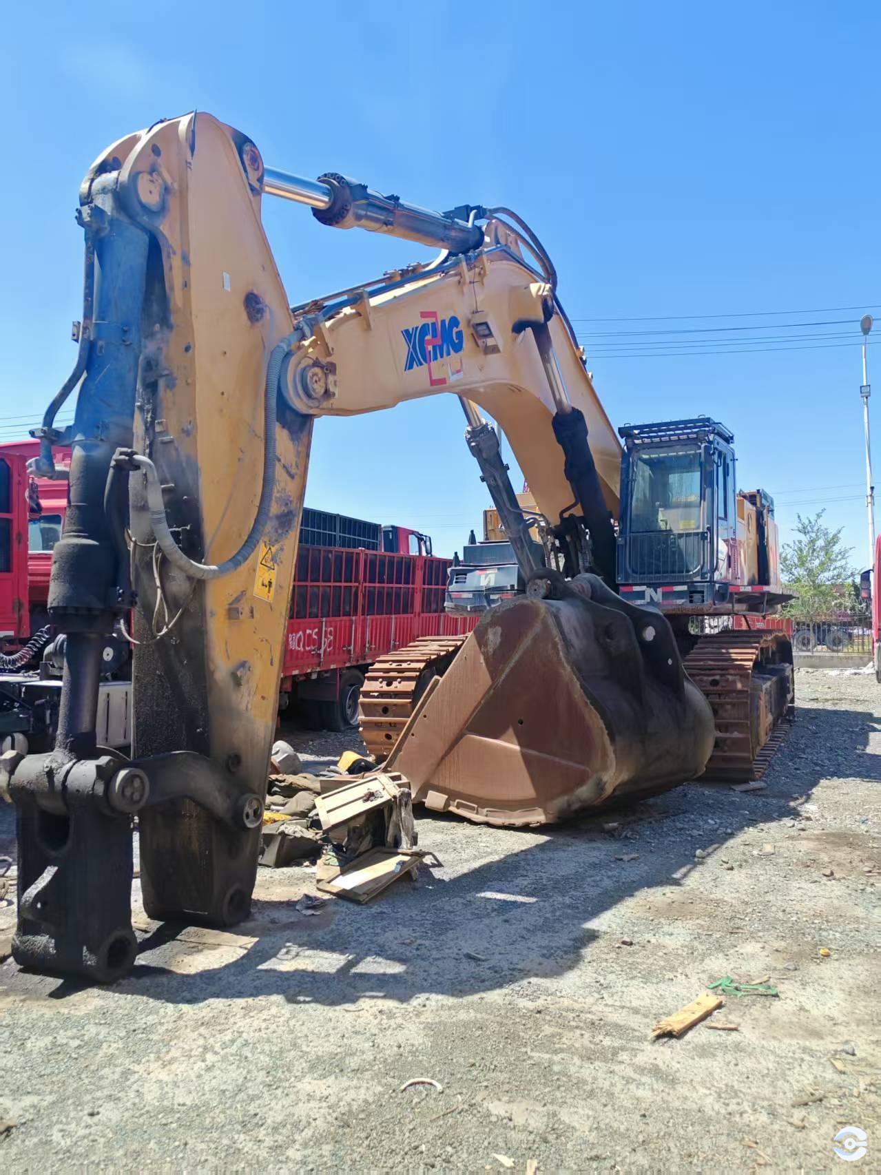 徐工XE900D履帶式挖掘機