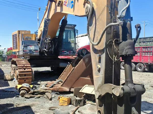 徐工XE900D履帶式挖掘機