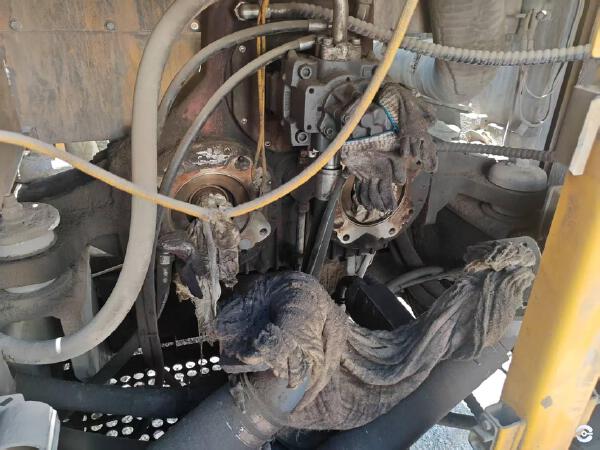 徐工XE900D履帶式挖掘機