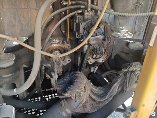 徐工XE900D履帶式挖掘機