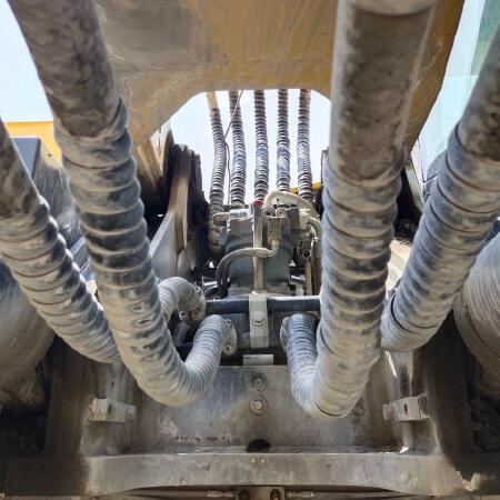 徐工XE900D履带式挖掘机