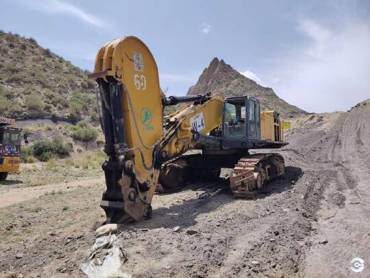 徐工XE900D履帶式挖掘機