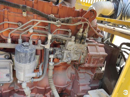 徐工XE900D履帶式挖掘機