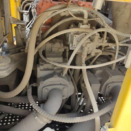 徐工XE900D履带式挖掘机