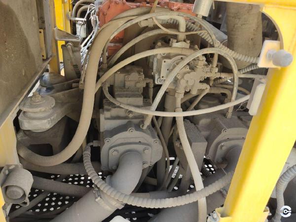 徐工XE900D履帶式挖掘機