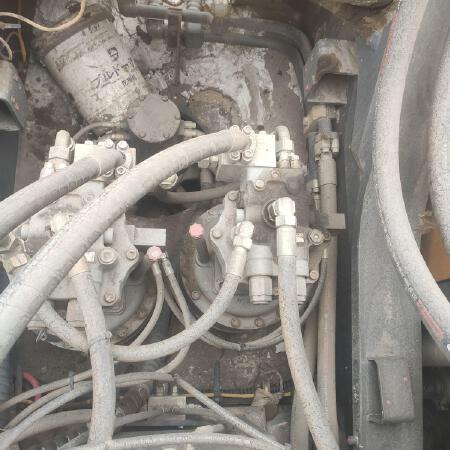 徐工XE700D履带式挖掘机