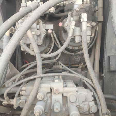 徐工XE700D履带式挖掘机