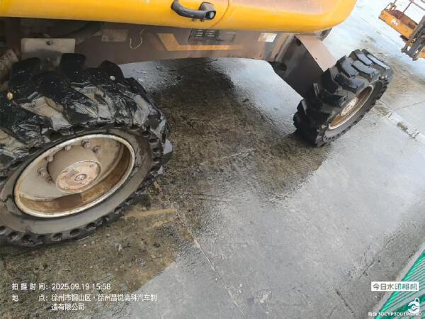 徐工GTBZ22S直臂式高空作业平台