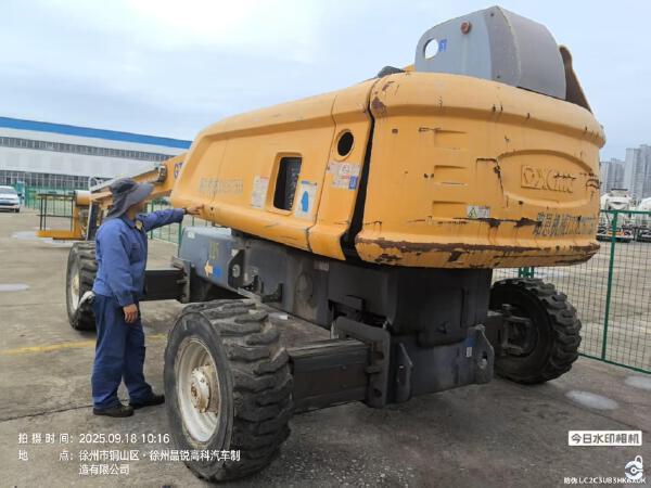 徐工GTBZ32S直臂式高空作業(yè)車(chē)