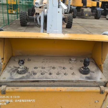 徐工GTBZ32S直臂式高空作业车