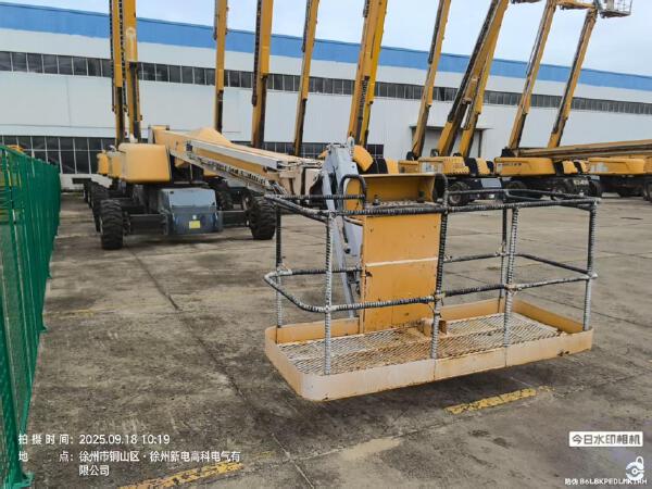 徐工GTBZ32S直臂式高空作業(yè)車(chē)