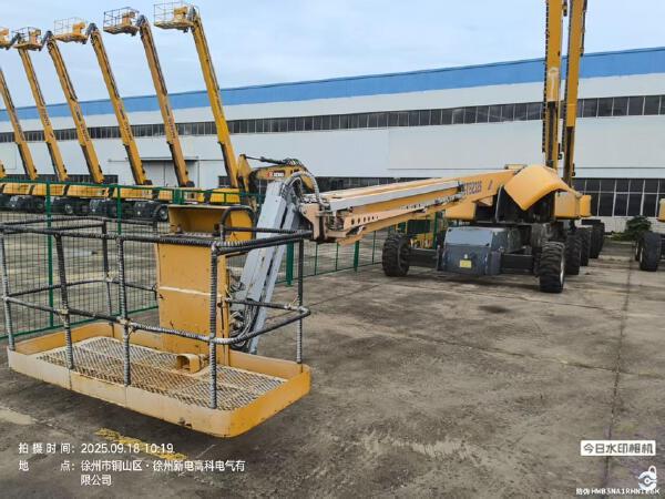 徐工GTBZ32S直臂式高空作業(yè)車(chē)