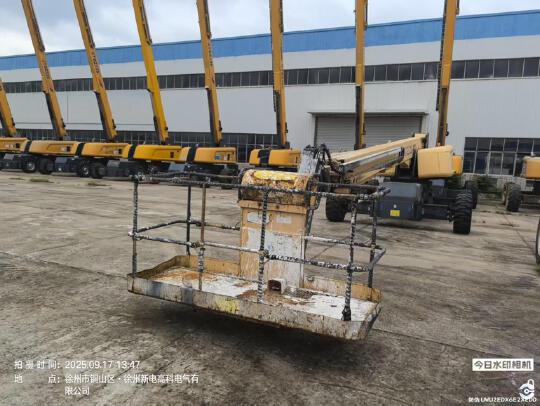 徐工GTBZ32S直臂式高空作業車