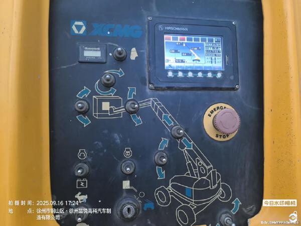 徐工GTBZ32S直臂式高空作業(yè)車