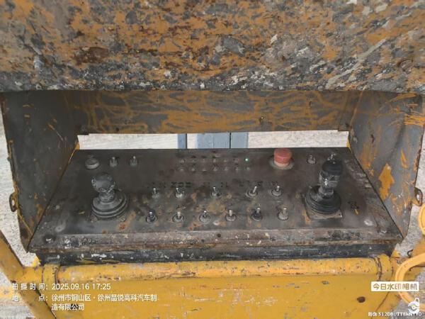 徐工GTBZ32S直臂式高空作業(yè)車