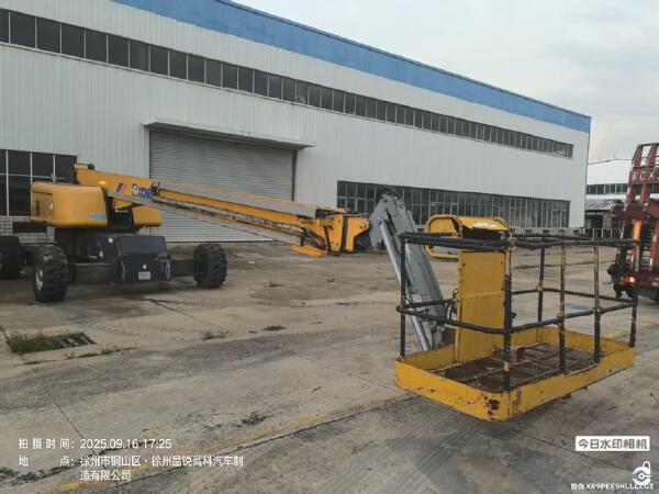 徐工GTBZ32S直臂式高空作業(yè)車