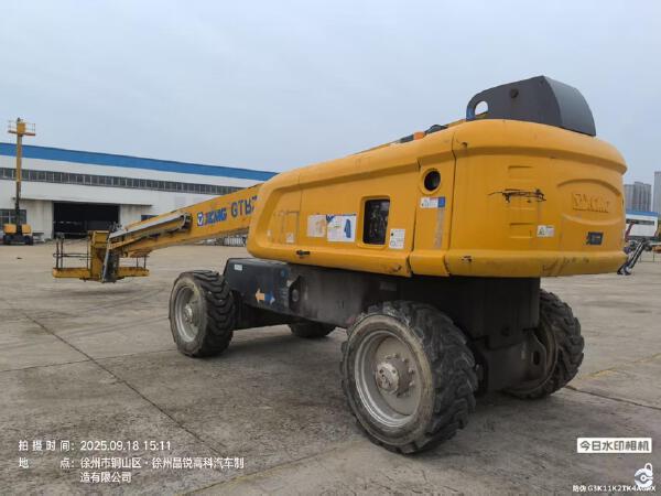 徐工GTBZ38S直臂式高空作業(yè)車