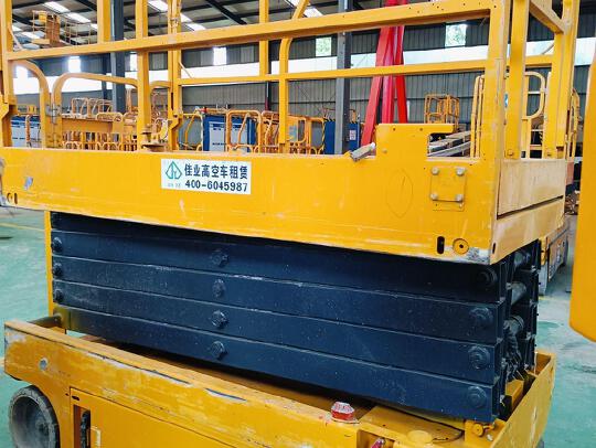 徐工GTJZ1412剪叉式高空作業(yè)平臺