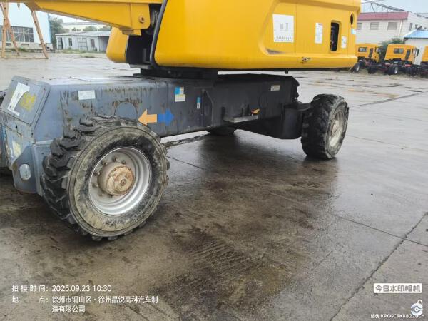 徐工GTBZ32S直臂式高空作業(yè)車