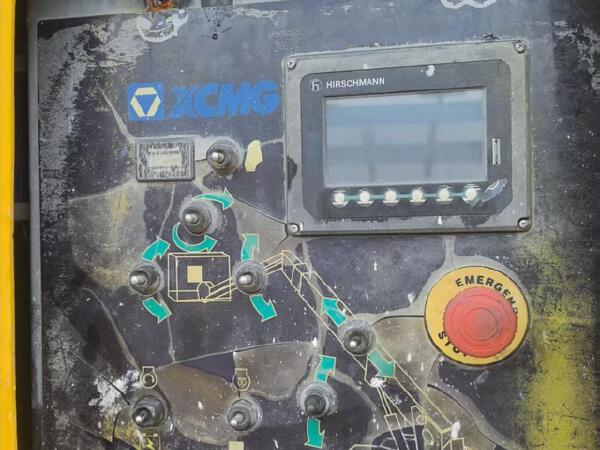 徐工GTBZ32S直臂式高空作業(yè)車