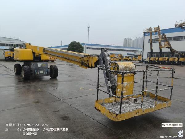 徐工GTBZ32S直臂式高空作業(yè)車