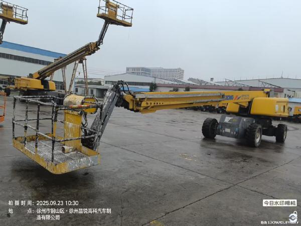 徐工GTBZ32S直臂式高空作業(yè)車