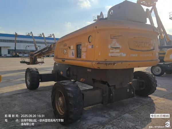 徐工GTBZ32S直臂式高空作業(yè)車