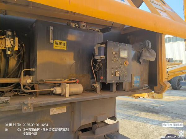 徐工GTBZ32S直臂式高空作業(yè)車