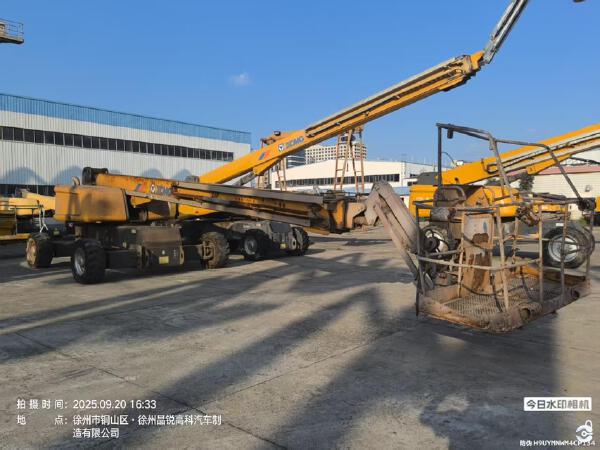 徐工GTBZ32S直臂式高空作業(yè)車