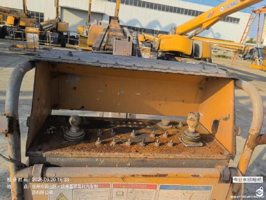 徐工GTBZ32S直臂式高空作業車