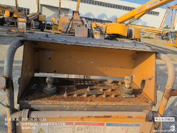 徐工GTBZ32S直臂式高空作業車