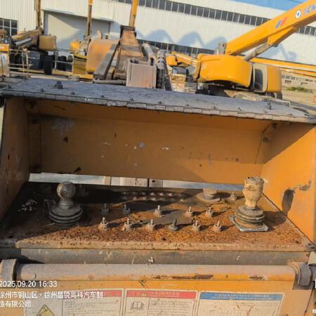 徐工GTBZ32S直臂式高空作业车