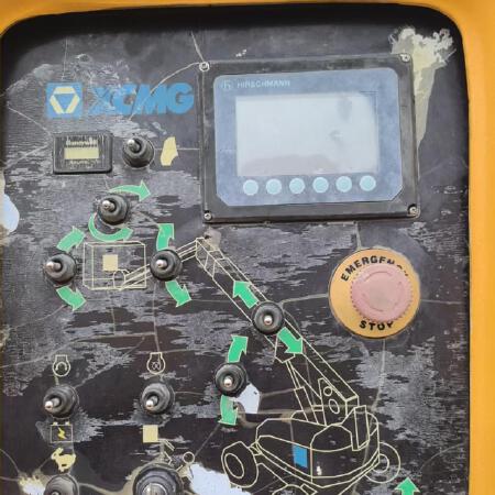 徐工GTBZ32S直臂式高空作业车