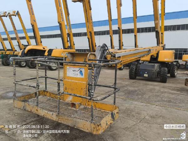 徐工GTBZ32S直臂式高空作業車