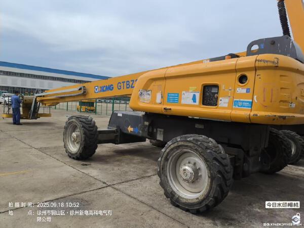 徐工GTBZ32S直臂式高空作業(yè)車