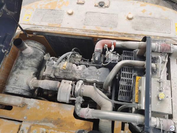 徐工XE245DK履帶式挖掘機