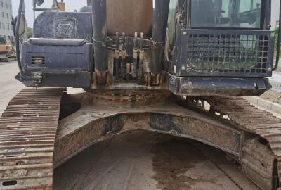 徐工XE245DK履帶式挖掘機