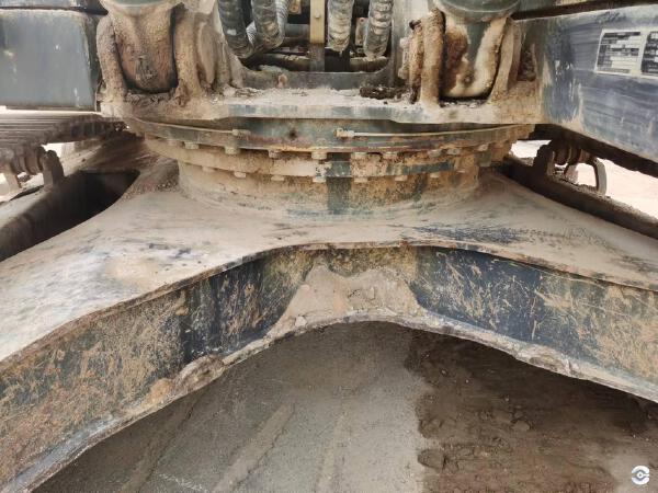 徐工XE245DK履帶式挖掘機