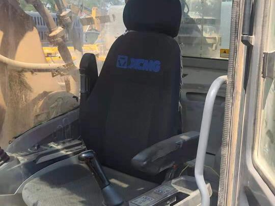 徐工XE490DK履帶式挖掘機