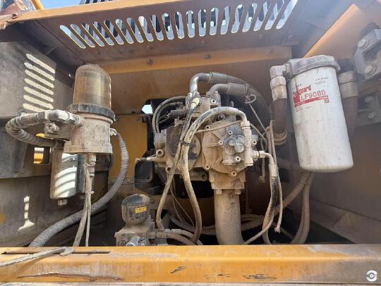 徐工XE490DK履带式挖掘机