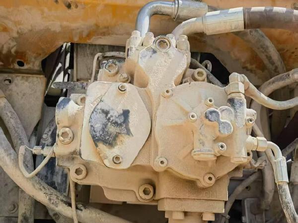 徐工XE550DK履帶式挖掘機