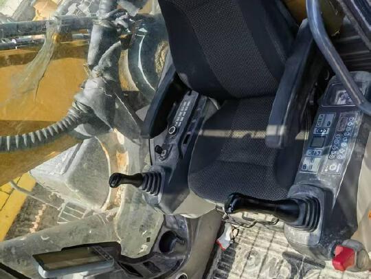 徐工XE550DK履帶式挖掘機