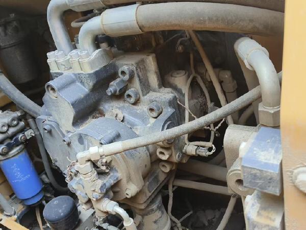 徐工XE550DK履帶式挖掘機