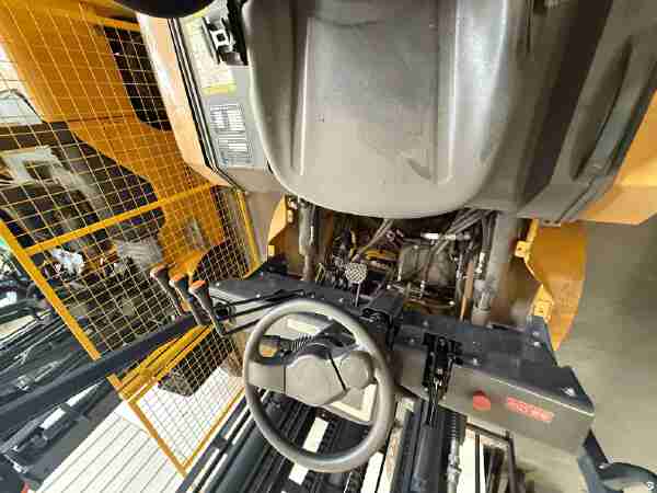 徐工XVB50-QLJ8-G電動平衡重叉車